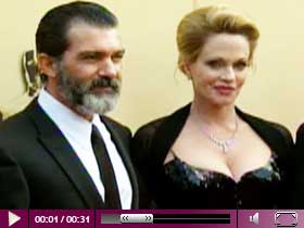 Video – Antonio Banderas und Melanie Griffiths neuer Look