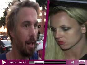 Video – Britney Spears ist von ihrem Lover Jason Trawick entsetzt